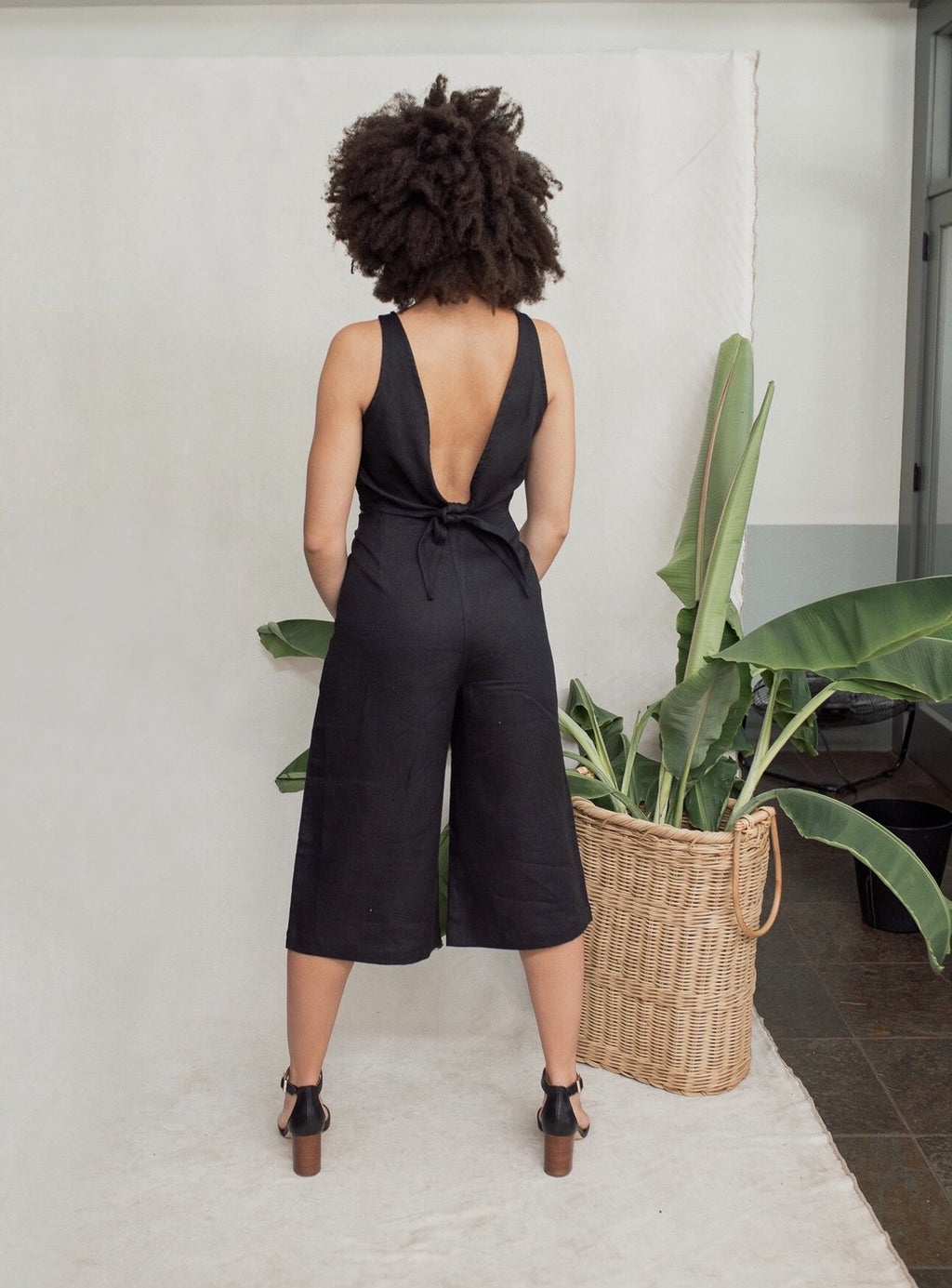 Linen Tuxedo Top in Black