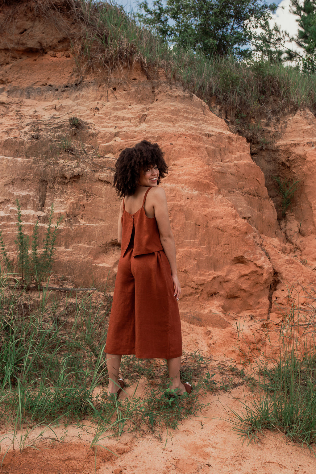 One-Button Linen Top in Wet Clay